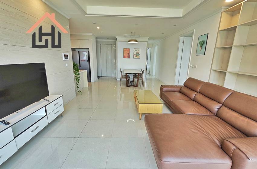 Nice apartment condominium with 3 beds in Starlake for rent