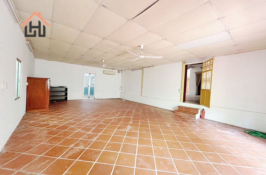 Spacious 4 bedroom house for rent in Tay Ho, Hanoi