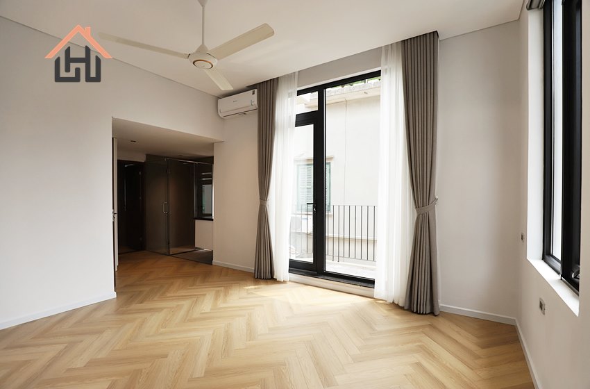 Modern 4 bedroom villa for rent in Tay Ho, Hanoi