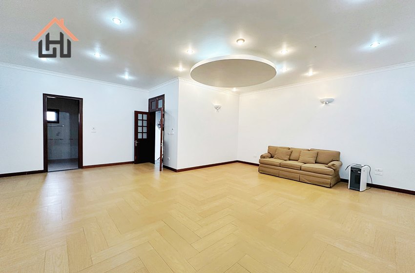 Spacious 4 bedroom villa for rent in Tay Ho, Hanoi