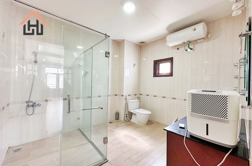 Spacious 4 bedroom villa for rent in Tay Ho, Hanoi