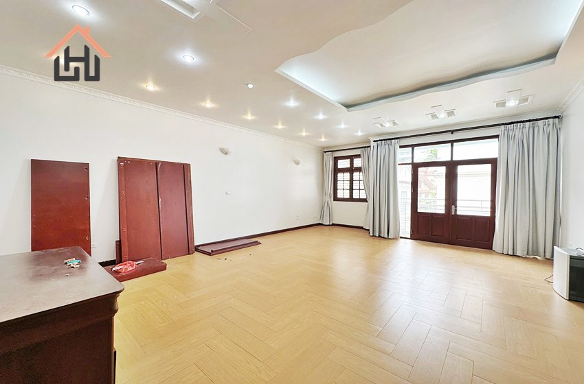 Spacious 4 bedroom villa for rent in Tay Ho, Hanoi