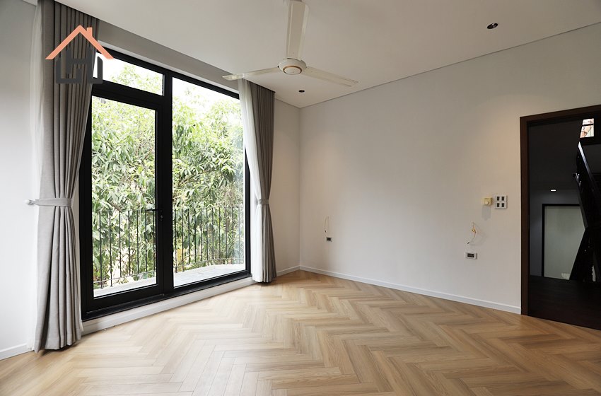 Modern 4 bedroom villa for rent in Tay Ho, Hanoi
