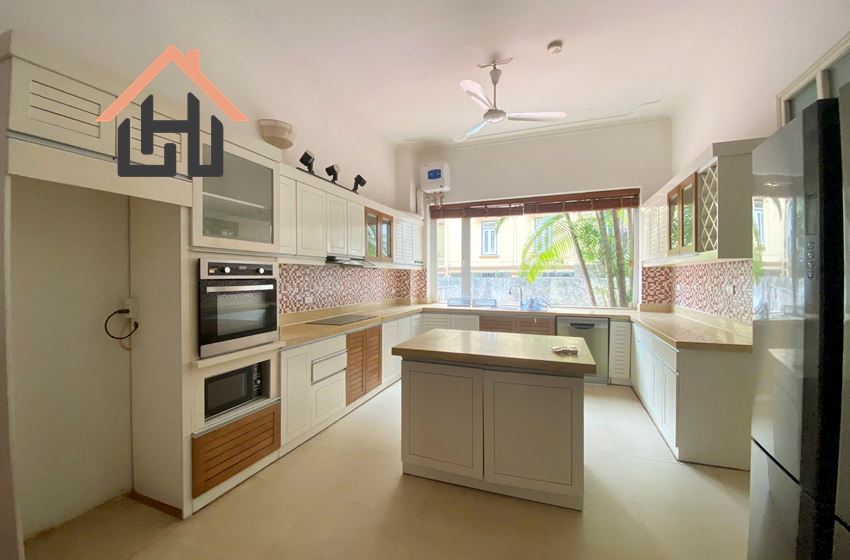 Spacious Villa with Garden & Rooftop – Tay Ho Living at Its Finest
