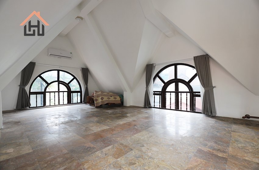 Modern 4 bedroom villa for rent in Tay Ho, Hanoi