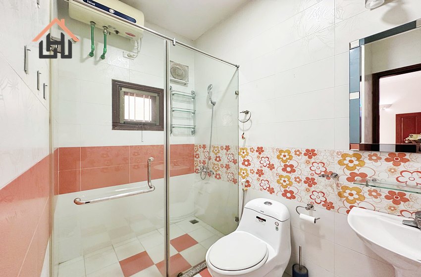 Spacious 4 bedroom villa for rent in Tay Ho, Hanoi