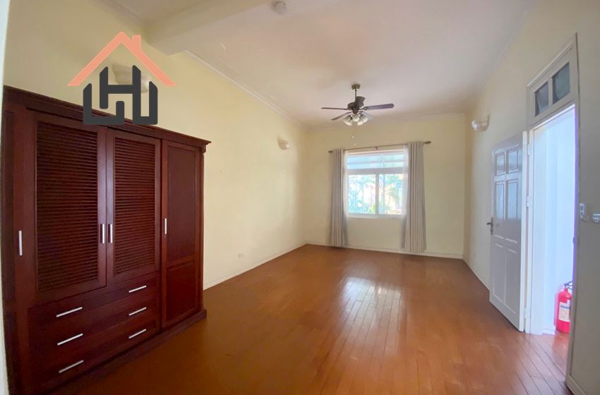 Spacious Villa with Garden & Rooftop – Tay Ho Living at Its Finest