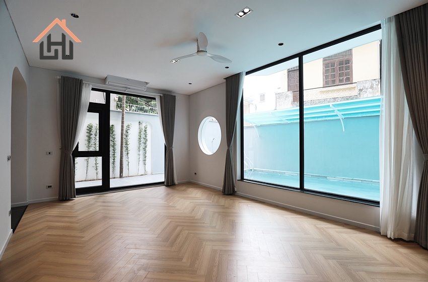 Modern 4 bedroom villa for rent in Tay Ho, Hanoi