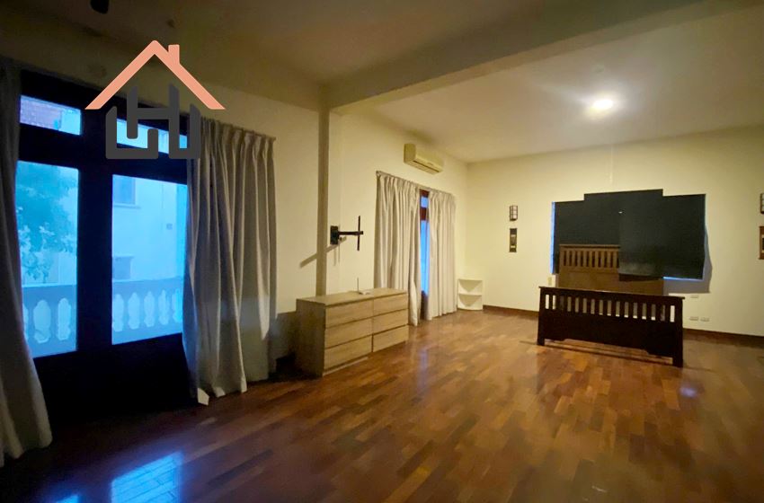 5BR Villa with Garden & Swimming pool in Tay Ho, Hanoi