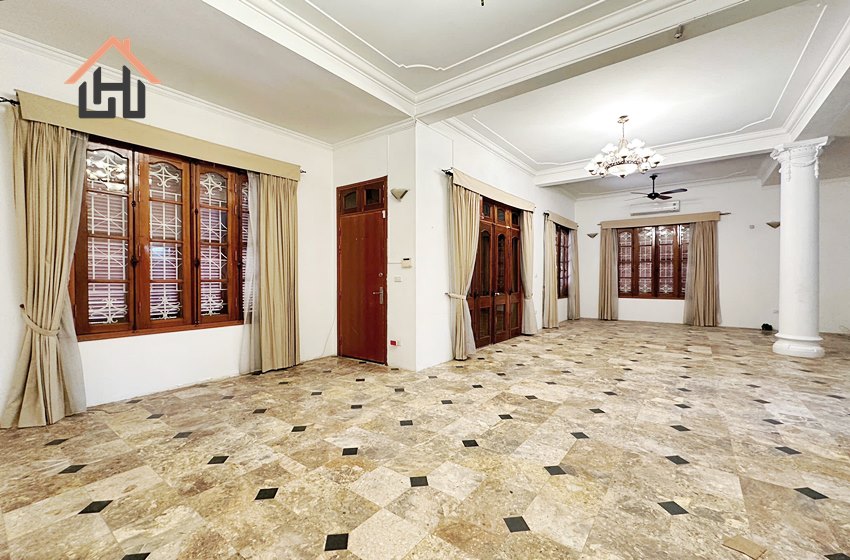Spacious 4 bedroom house for rent in Tay Ho, Hanoi