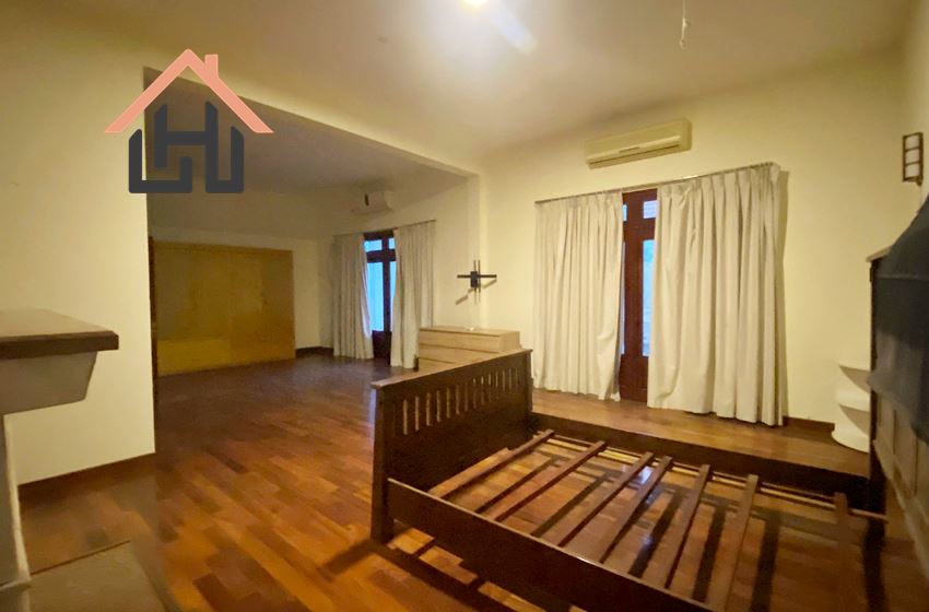 5BR Villa with Garden & Swimming pool in Tay Ho, Hanoi