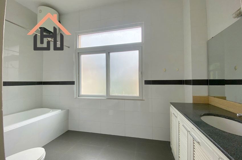 Spacious Villa with Garden & Rooftop – Tay Ho Living at Its Finest