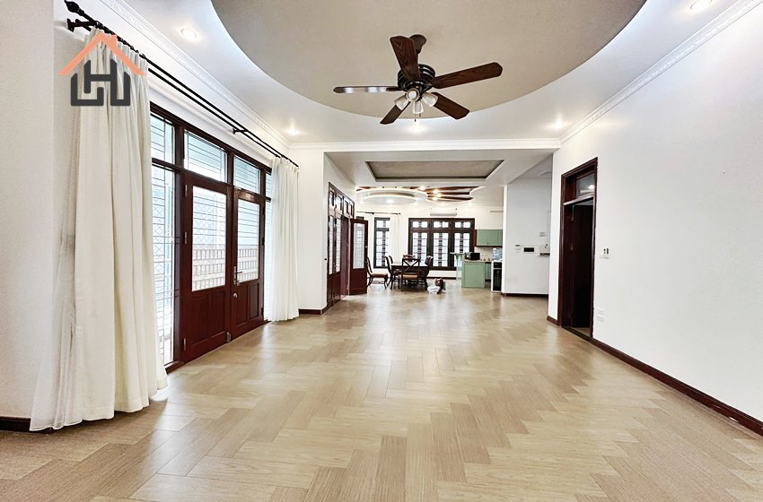 Spacious 4 bedroom villa for rent in Tay Ho, Hanoi