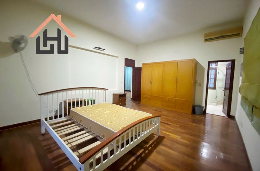 5BR Villa with Garden & Swimming pool in Tay Ho, Hanoi