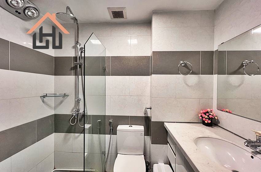 Bright 2-bedroom apartment in Truc Bạch for rent