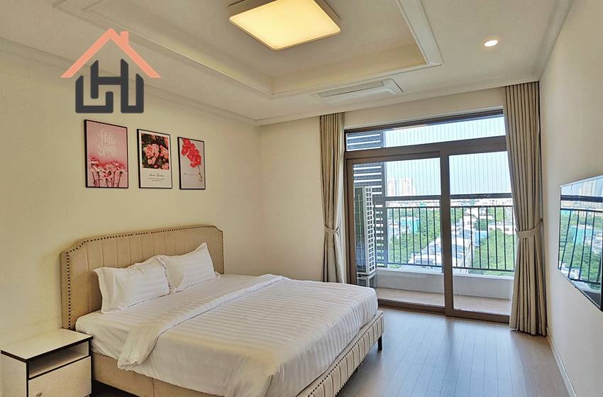 Nice apartment condominium with 3 beds in Starlake for rent