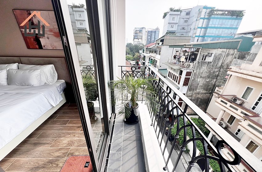 Modern and bright 1 bedroom apartment for rent in Hoan Kiem area, Hanoi