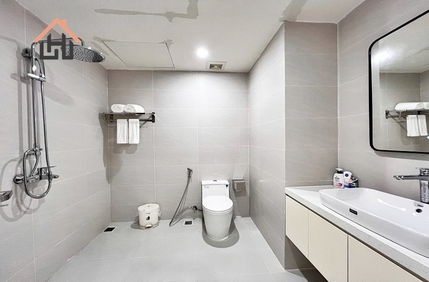 New 3 bedroom apartment in Hai Ba Trung area, Hanoi