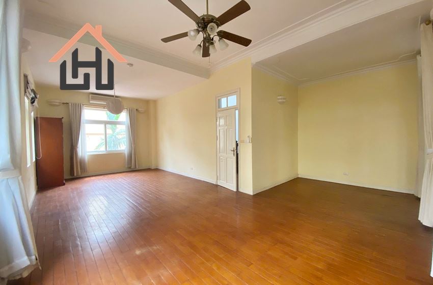 Spacious Villa with Garden & Rooftop – Tay Ho Living at Its Finest