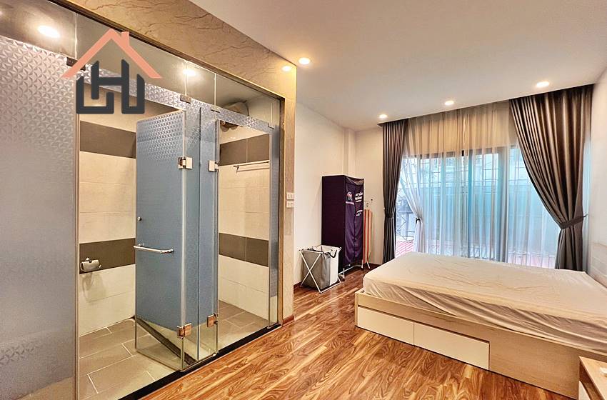 Bright 2-bedroom apartment in Truc Bạch for rent