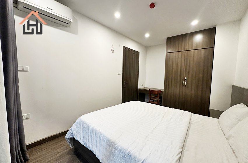 Fully furnished 1 bedroom apartment with a bacony for rent in Tay Ho