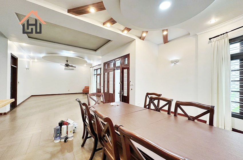 Spacious 4 bedroom villa for rent in Tay Ho, Hanoi