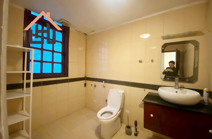 5BR Villa with Garden & Swimming pool in Tay Ho, Hanoi