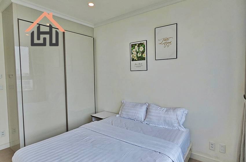 Nice apartment condominium with 3 beds in Starlake for rent