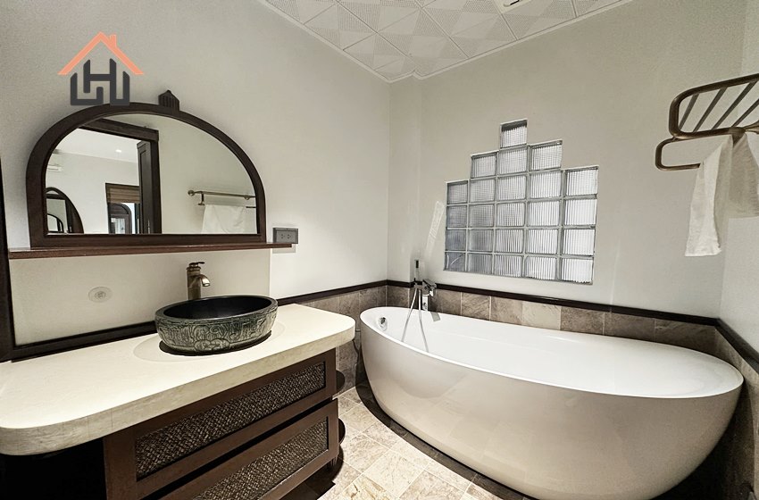 Nice two bedroom apartment for rent in Tay Ho, Hanoi