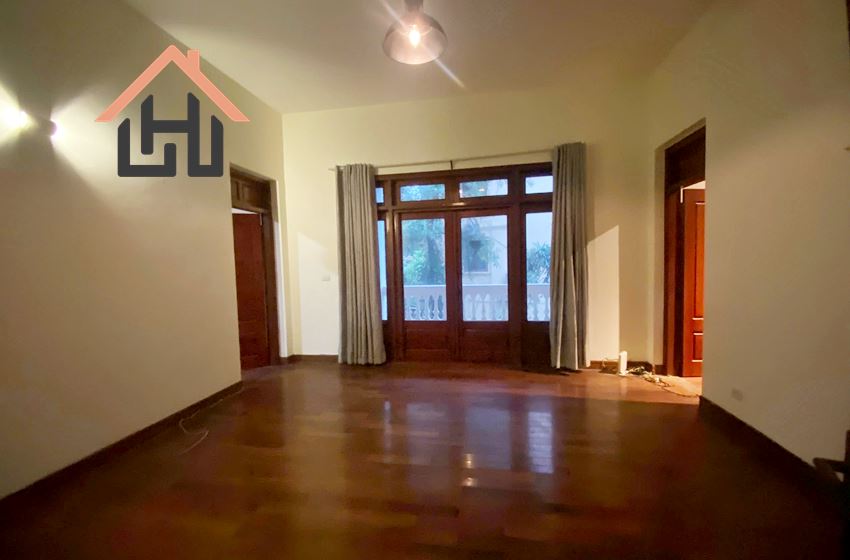 5BR Villa with Garden & Swimming pool in Tay Ho, Hanoi