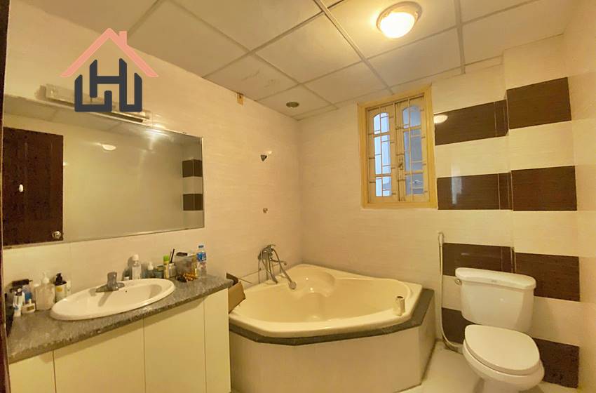 Villa with Pool for rent in Tay Ho, Hanoi