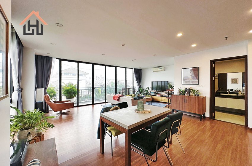 Nice two bedroom apartment for rent in Tay Ho, Hanoi