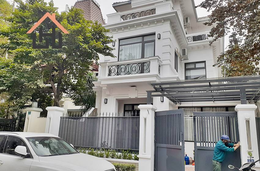 Spacious villa with 4 bedrooms for rent in Ciputra, Tay Ho, Hanoi