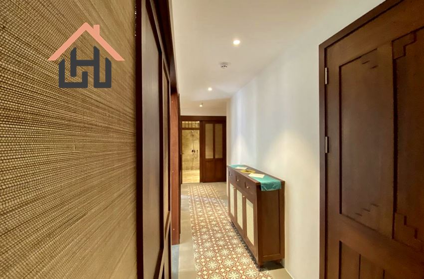 Good quality 3 bedroom apartment with balcony for rent in Tay Ho, Hanoi