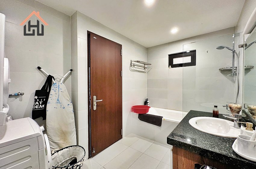 Nice two bedroom apartment for rent in Tay Ho, Hanoi