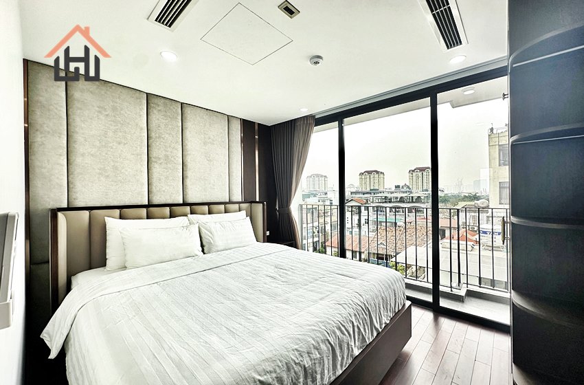 Lake-view duplex 3 bedroom apartment in Tay Ho, Hanoi