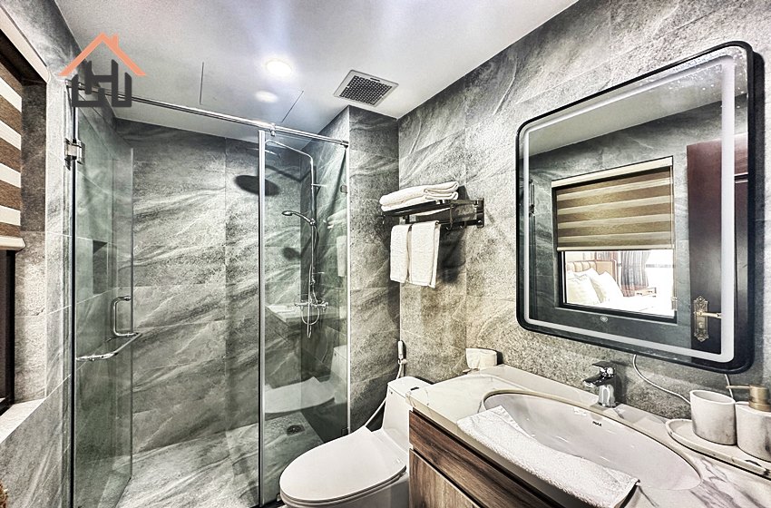 Lake-view duplex 3 bedroom apartment in Tay Ho, Hanoi