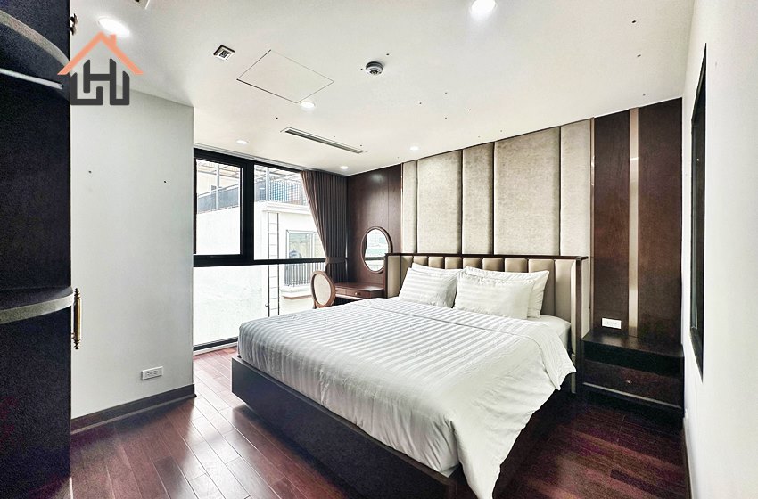 Lake-view duplex 3 bedroom apartment in Tay Ho, Hanoi