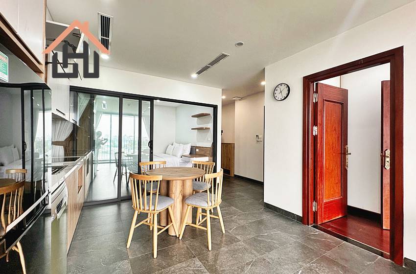 Nice 2-bedroom apartment with a stunning lake view in Tay Ho, Hanoi