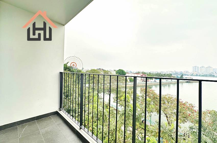 Nice 2-bedroom apartment with a stunning lake view in Tay Ho, Hanoi