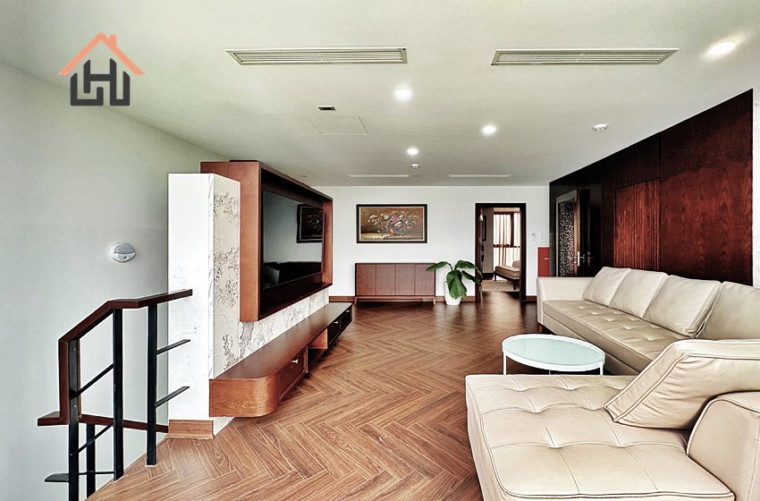 Lake-view duplex 3 bedroom apartment in Tay Ho, Hanoi