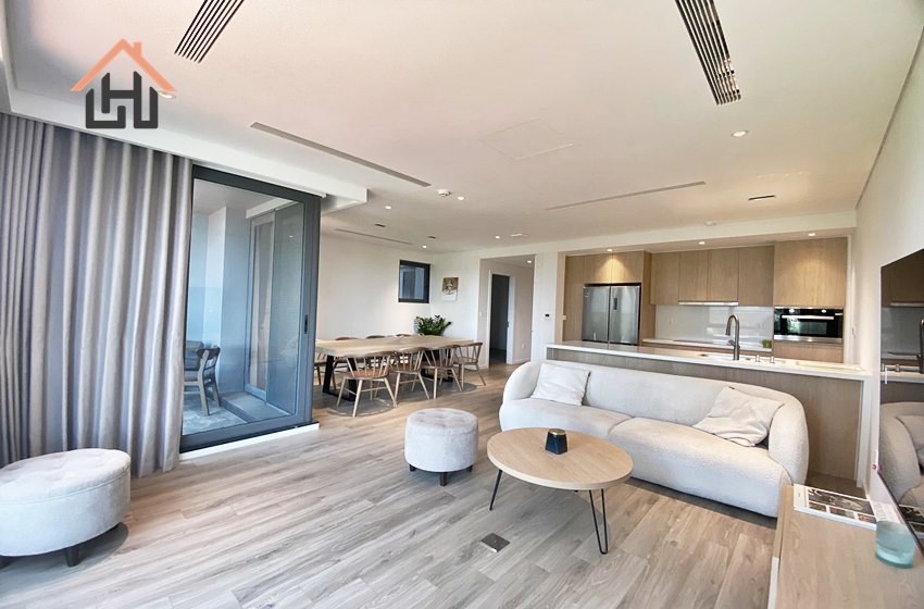 Modern 3 bedroom apartment for rent in Tay Ho, Hanoi