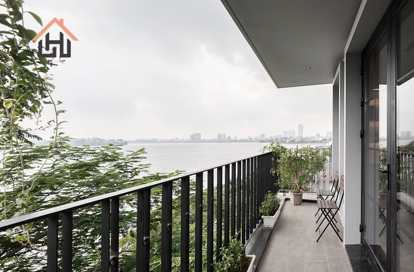 Luxury 4 bedroom apartment with lake view for rent in Tay Ho, Hanoi