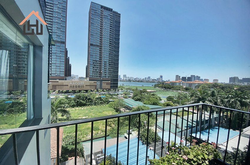Brand new 3 bedroom apartment for rent in Tay Ho, Hanoi