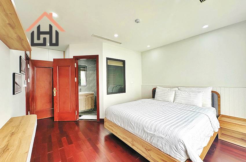 Nice 2-bedroom apartment with a stunning lake view in Tay Ho, Hanoi