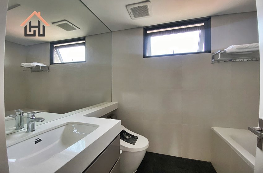 Brand new 3 bedroom apartment for rent in Tay Ho, Hanoi