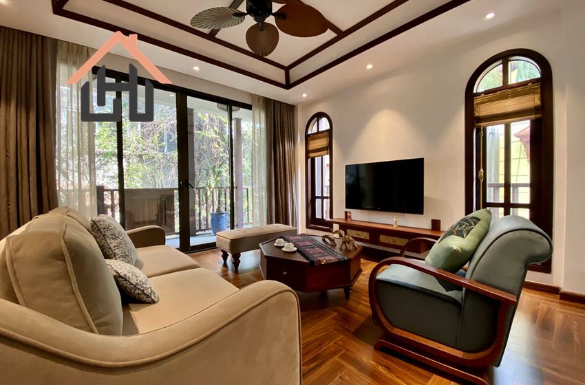 Good quality 3 bedroom apartment with balcony for rent in Tay Ho, Hanoi