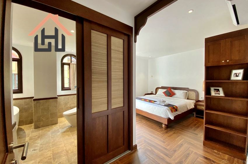 Good quality 3 bedroom apartment with balcony for rent in Tay Ho, Hanoi