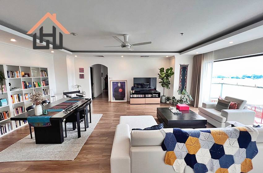 Spacious and well-designed 3-bedroom apartment