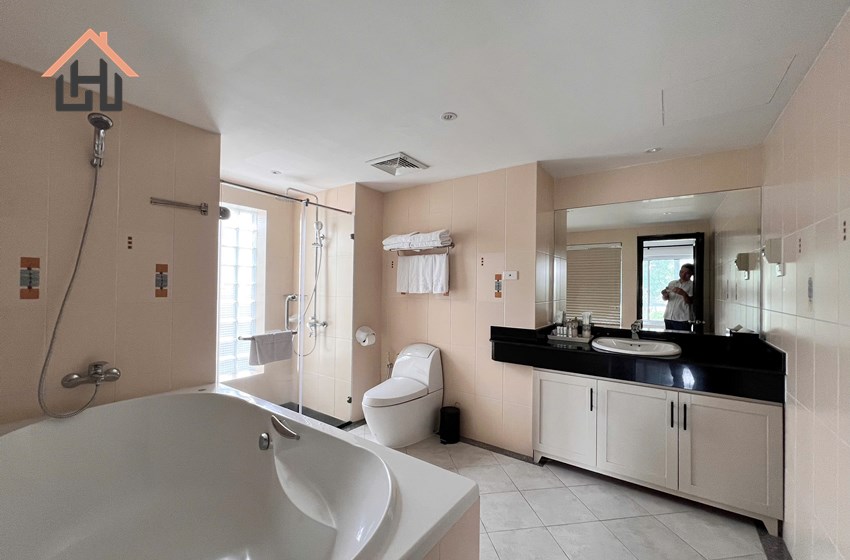 Spacious 3 bedroom apartment in Elegant Ha Hoi street